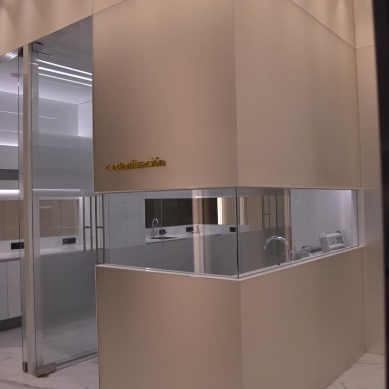 Mobiliario de laboratorio y sala de esterilización dental