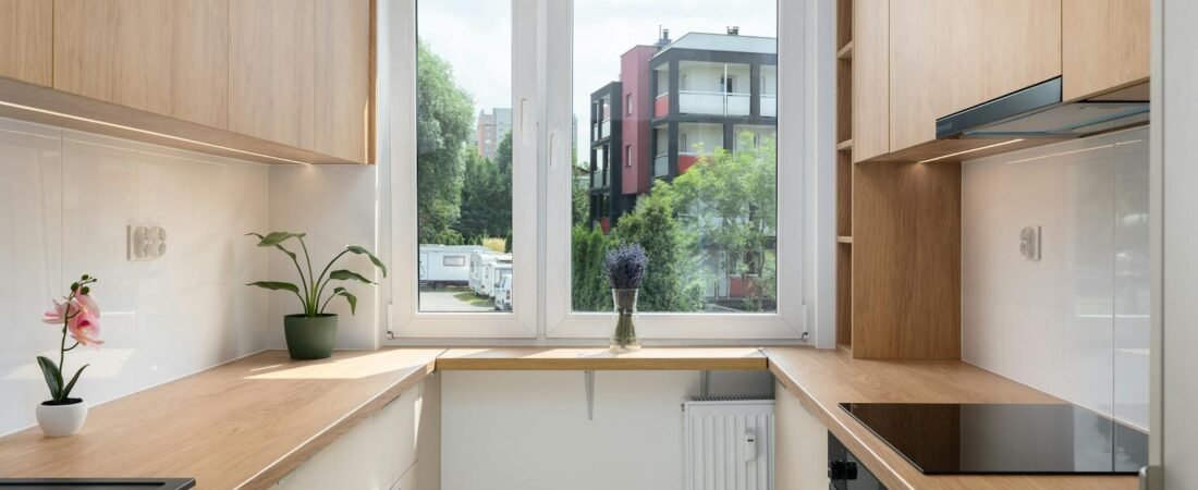 Cocinas Pequeñas en Zaragoza: 8 Trucos para Sacar más Metros 1 Cocinas Pequeñas en Zaragoza: 8 Trucos para Sacar más Metros